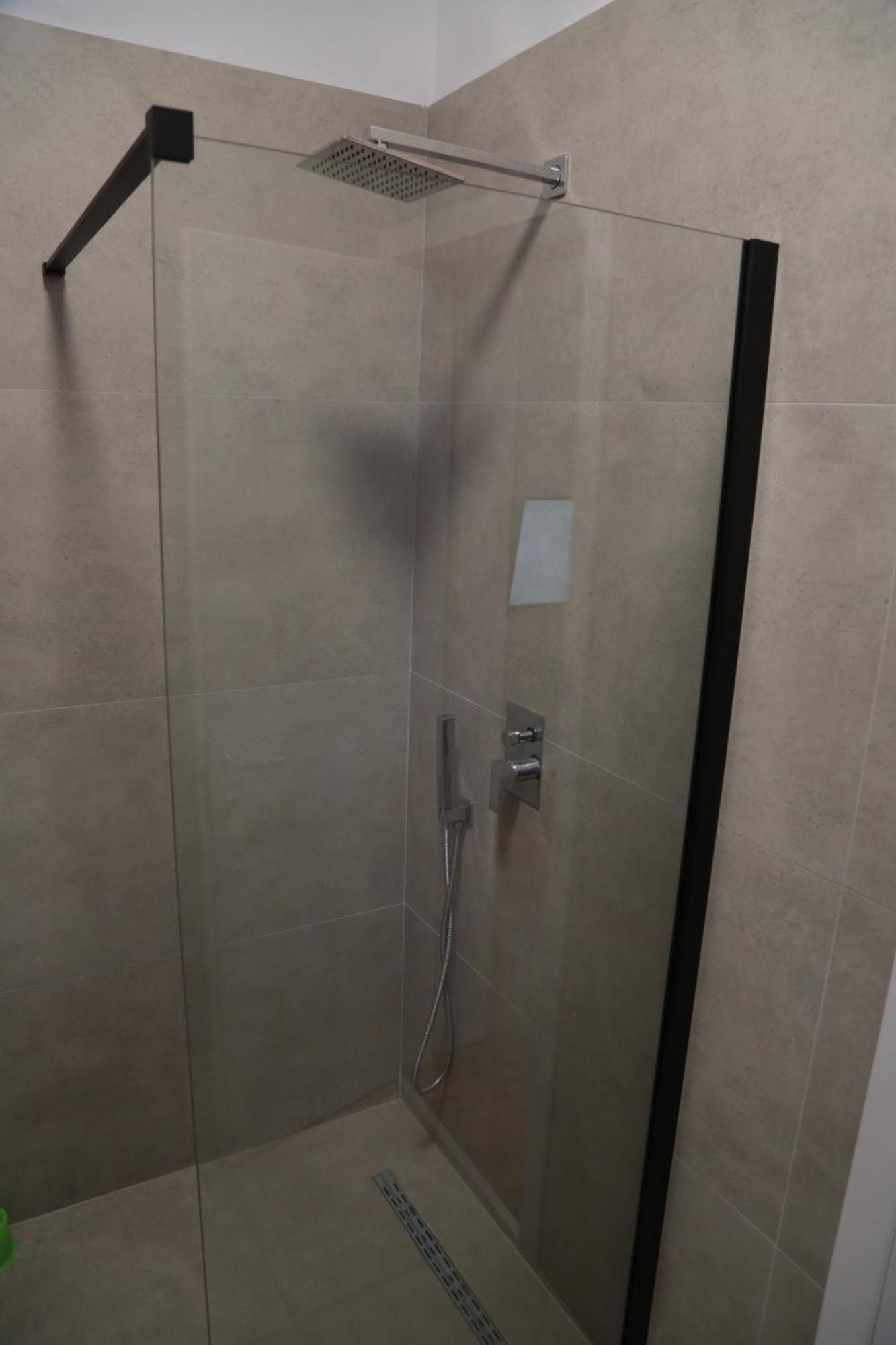 Be Solei Studio Apartments Sol 1 Tiranë Luaran gambar